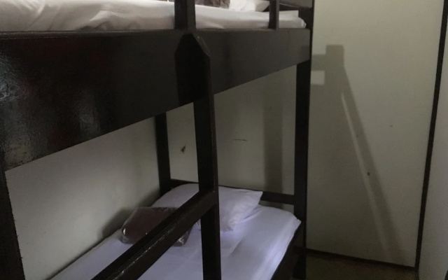 Arut Riverside Guesthouse