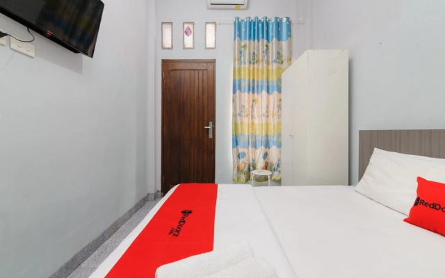 RedDoorz Syariah @ Jalan Doktor Warsito Lampung