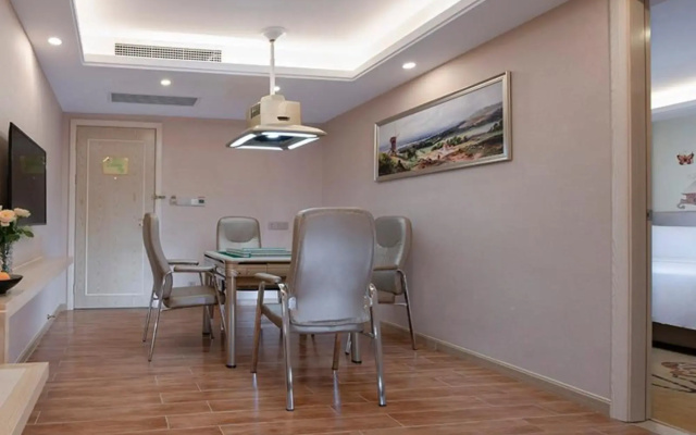 Vienna Hotel (Huizhou High-speed ​​Railway North Station Xiaojinkou)