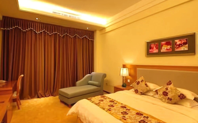 Jinbao Haoting Hotel (Xinxing Bus Terminal Temple Street Pedestrian Street Branch)