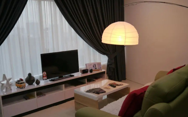 Vortex Suites KLCC by Luna