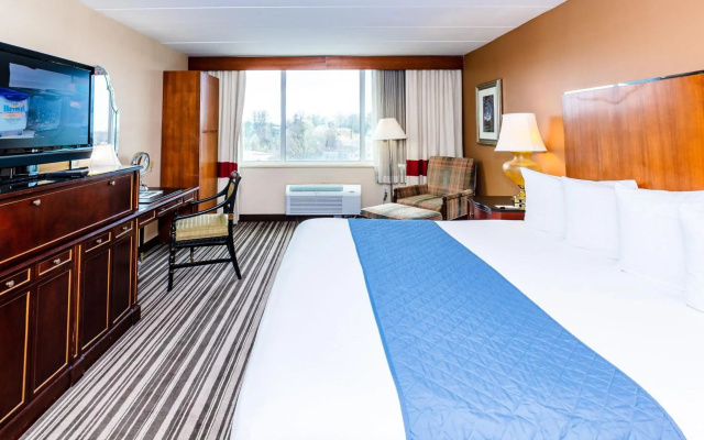 Metro Points Hotel