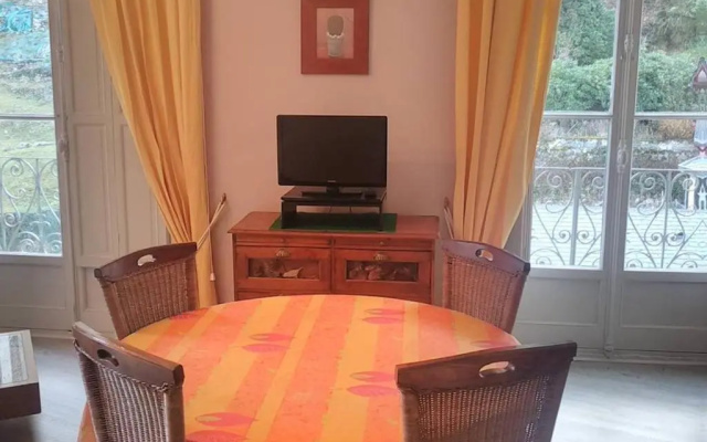 Appartement Cauterets, 2 pièces, 4 personnes - FR-1-234-257
