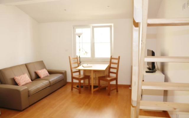 Апартаменты In Lisbon Apartments комната для гостей