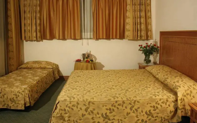 Sunrise Hotel
