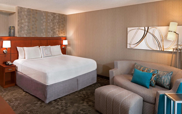 Courtyard By Marriott Farmington