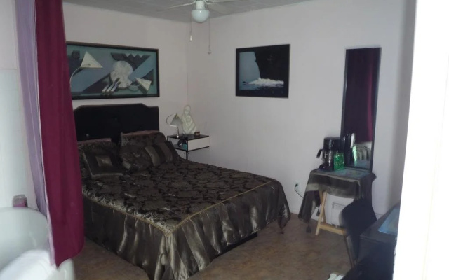Motel Tracy