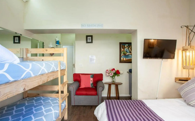Bedrock Family 4 Sleeper En-Suite Studio