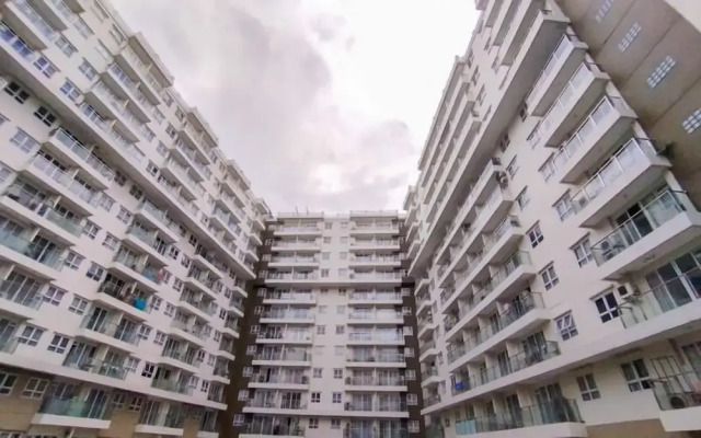 Minimalist 2Br Apartment At Gateway Pasteur