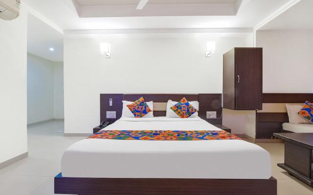 Fabhotel Skyland