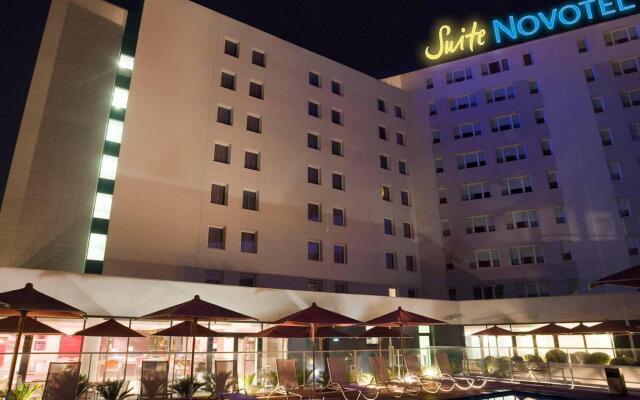 Отель Suite Novotel Nice Aeroport Ницца вид на фасад