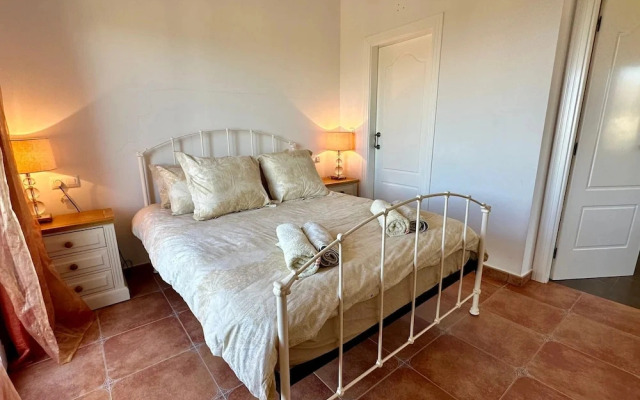Casa Luna - Three Bedroom Villa With Stunning View
