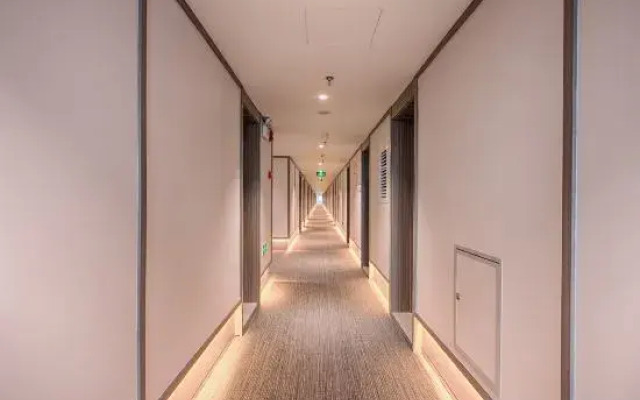 Hanting Hotel Qingdao Xianggang Zhong Road Aofan Center