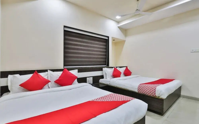 Varma Palace By OYO Rooms