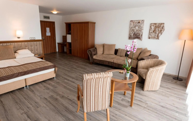 Aphrodite Hotel