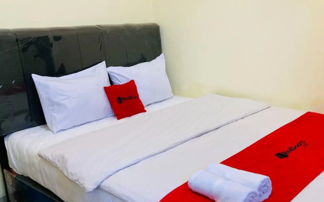 RedDoorz near Paragon Mall Semarang 2