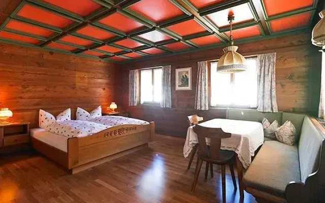 Hotel Garni Lodge Chesa Raetia