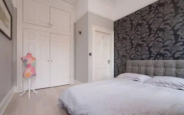 Queens Circus Serviced Apartment