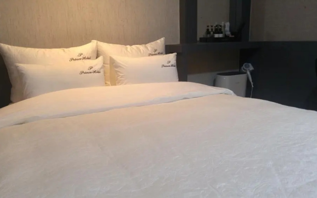 Prince Hotel