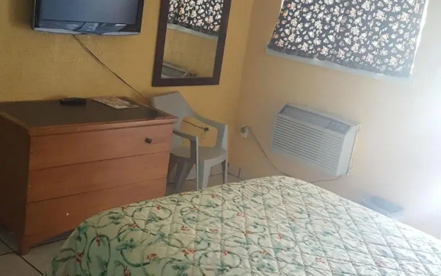 Guest Host Motel