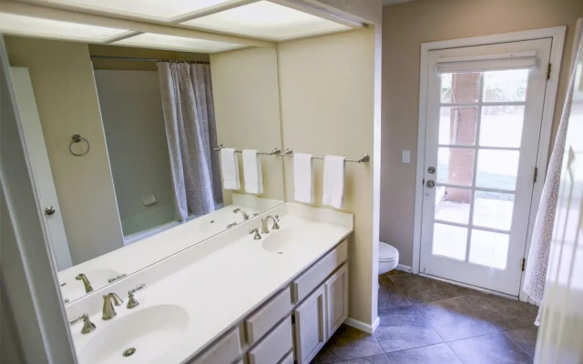 Avalon - 4 Bedroom Home - Scottsdale
