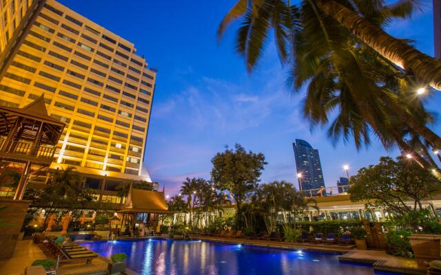 Отель Ramada Plaza by Wyndham Bangkok Menam Riverside Таиланд, Бангкок - отзывы, цены и фото номеров - забронировать отель Ramada Plaza by Wyndham Bangkok Menam Riverside онлайн вид на фасад