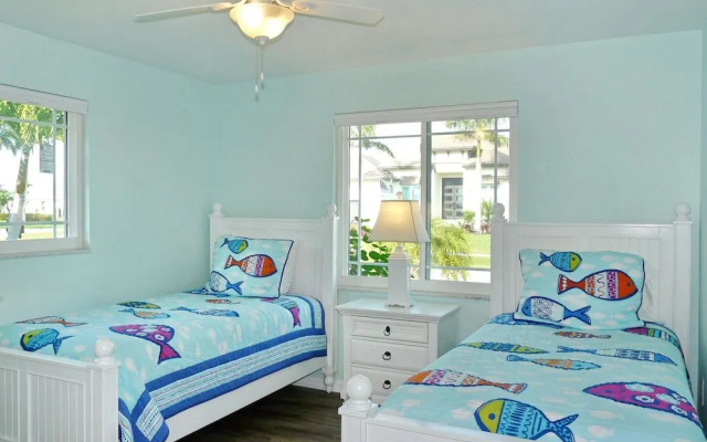 Inviting Waterfront Home With Western Exposure