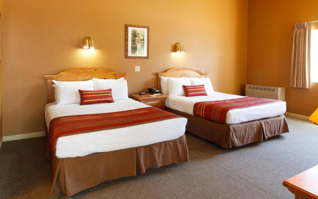 Headwaters Lodge & Cabins at Flagg Ranch