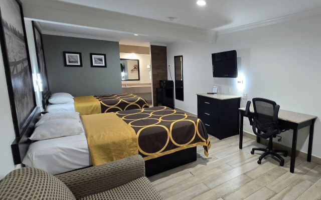 Super 8 Wyndham McAllen Downtown- City Center-Plaza Mall-Airport
