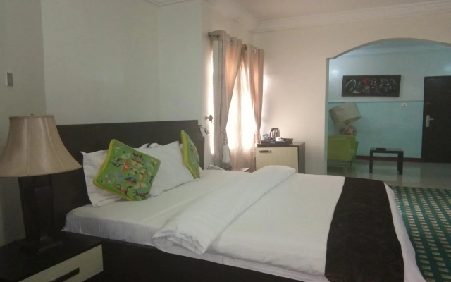 Paris Choice Hotels & Resort Wuse