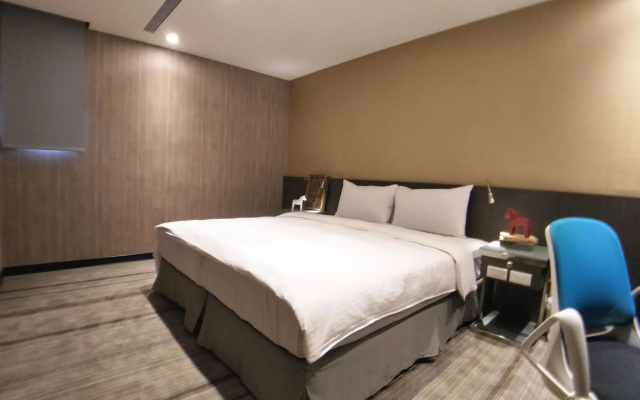 West.inn48 - Self Check-In Hotel