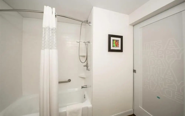 Hampton Inn by Hilton Philadelphia International Airport