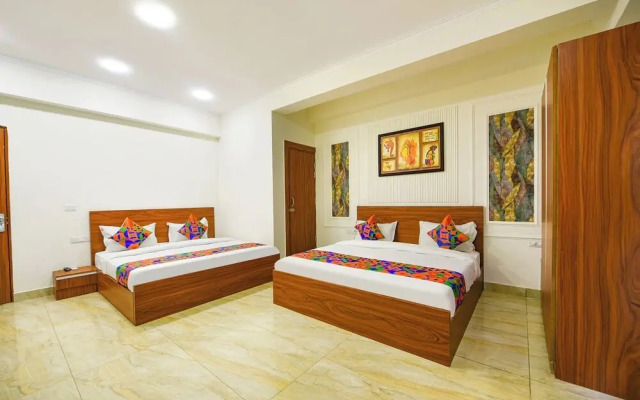 Fabhotel Prime The Golden Petals & Banquet