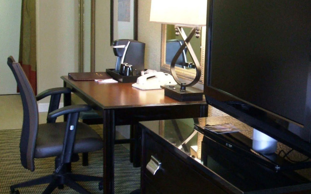 Crowne Plaza Hotel Jacksonville Airport/I-95N by IHG