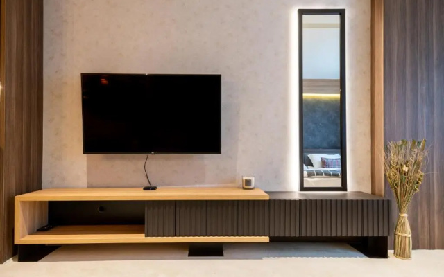 Woodside Apartment 218