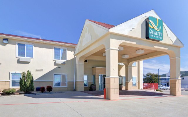 Quality Inn & Suites Terrell in Terrell, United States of America from 87$, photos, reviews - zenhotels.com hotel front