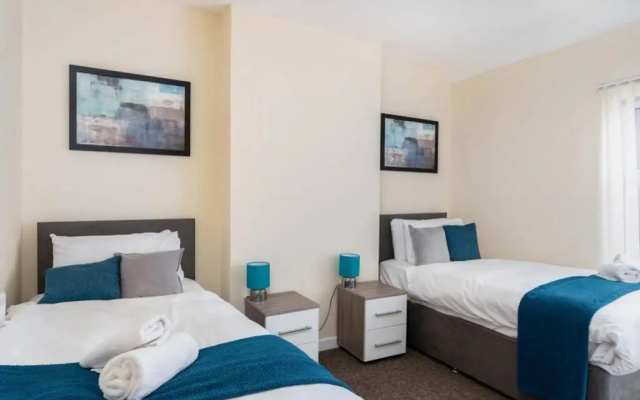 Cosy Stay Swansea - TV in every bedroom