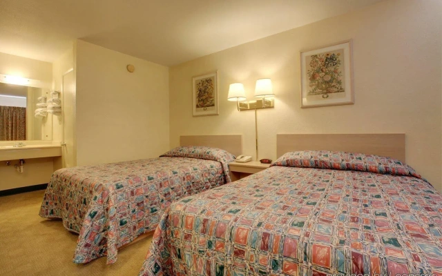 Americas Best Value Inn and Suites Carbondale