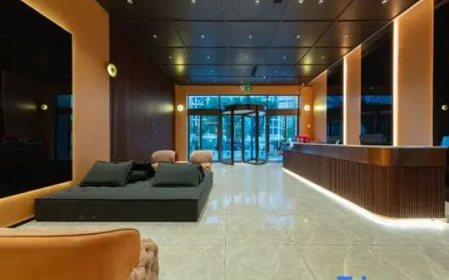 Yueran Premium Cheerful Hotel & Residence