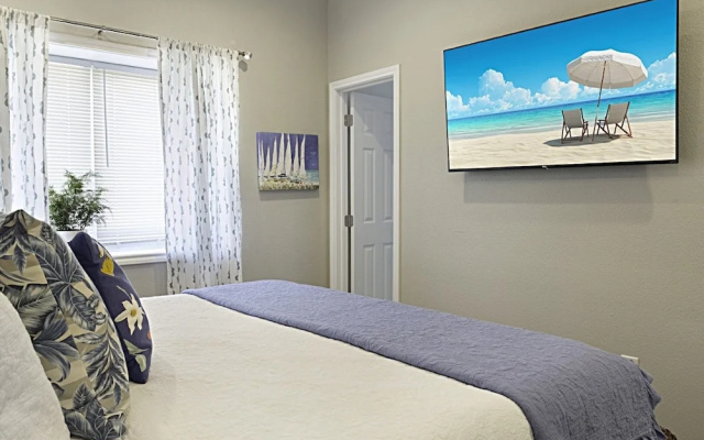 Island 25 2 Bedroom Condo