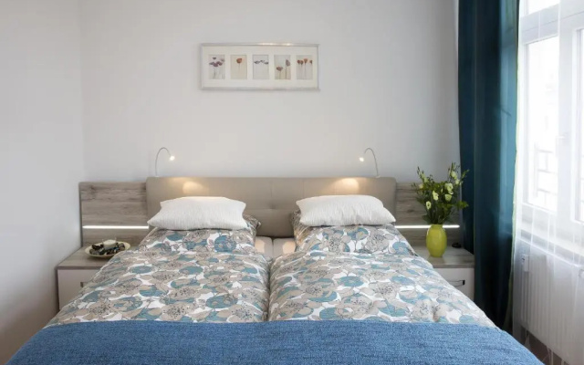 Leon Suite Apartments