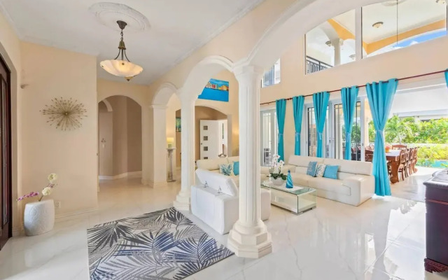 Villa Indijo - Luxury Sea-view Villa