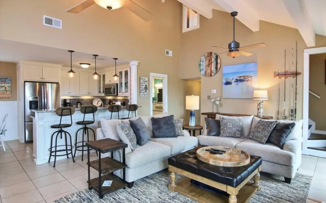 TX361 6877 - 5 Br Home