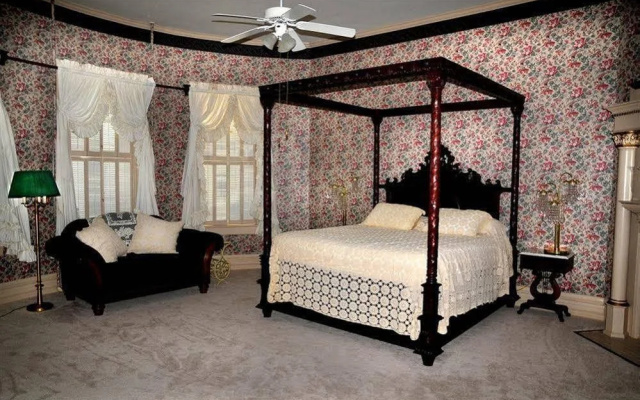 Barber-Tucker Inn