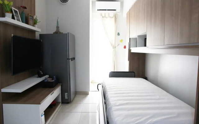 Comfortable The Springlake Summarecon Apartment