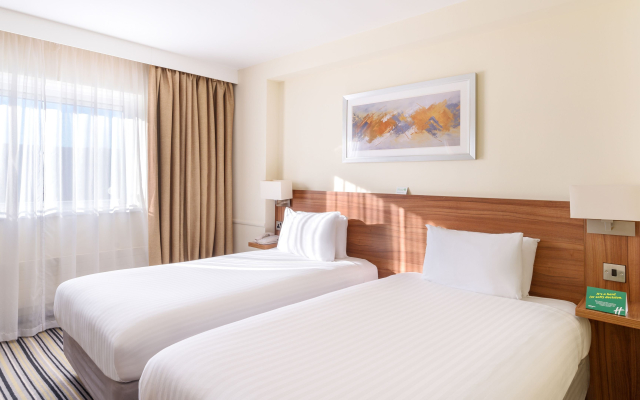 Holiday Inn Swindon by IHG