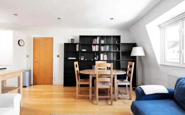 Modern 2bed 2bath Near the Oval