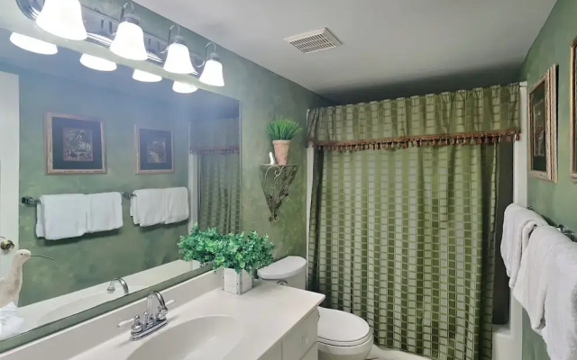 Emerald Isle #400 by Southern Vacation Rentals