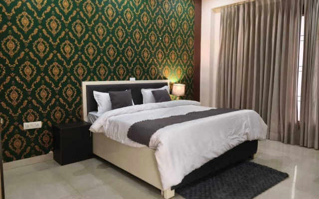 Moksh Hotel