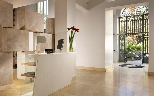 Отель Palazzo Montemartini Rome, A Radisson Collection